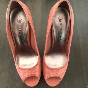 Platform lizard heels